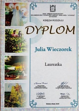 Dyplom laureatki Julii