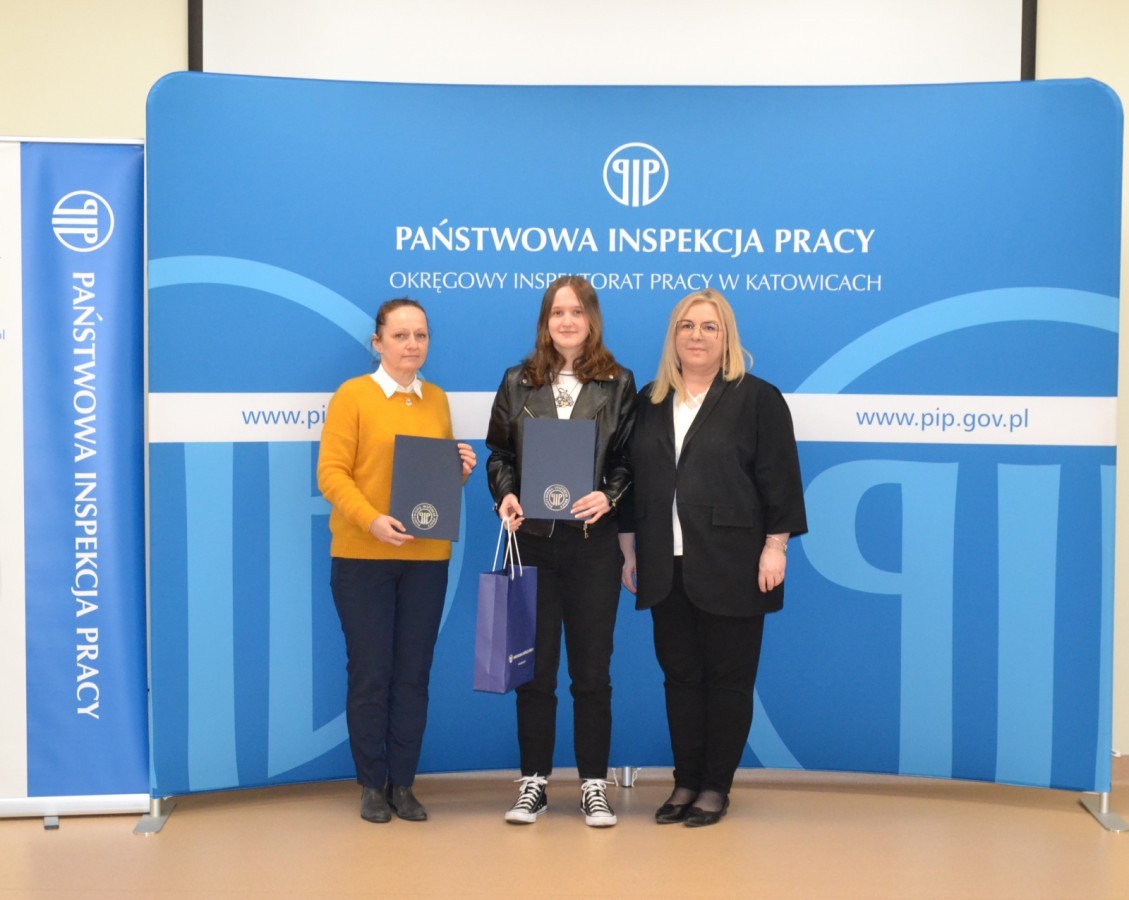 Justyna Wawak laureat II miejsca konkurs Poznaj swoje prawa w pracy